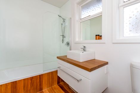 Photo of property in 9 Oakhampton Street, Hornby, Christchurch, 8042