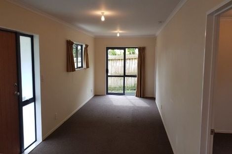 Photo of property in 28 Pooks Road, Ranui, Auckland, 0612