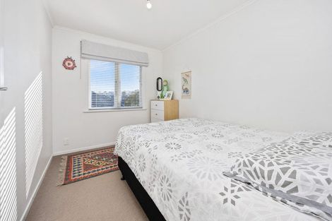 Photo of property in 1/30 Selwyn Crescent, Forrest Hill, Auckland, 0620