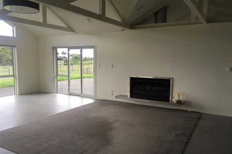 Photo of property in 14 Burberry Road, Karaka, Drury, 2578