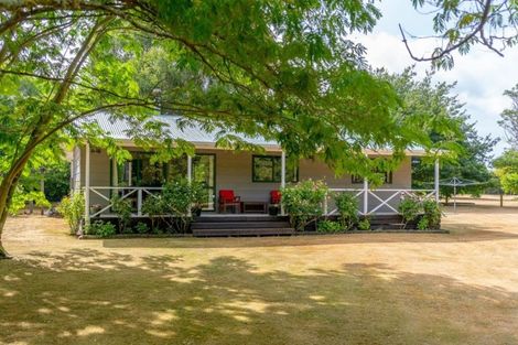 Photo of property in 127 Kent Street, Carterton, 5713