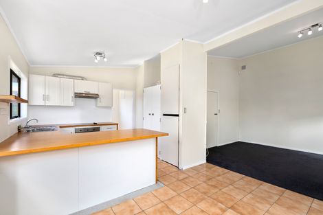 Photo of property in 1/20 Halder Place, Torbay, Auckland, 0632