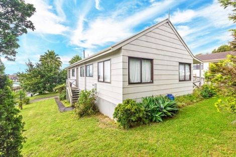 Photo of property in 49 Everglade Drive, Goodwood Heights, Auckland, 2105