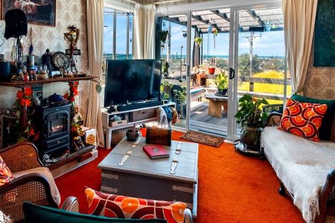 Photo of property in 22 The Crescent, Waihi Beach, 3611