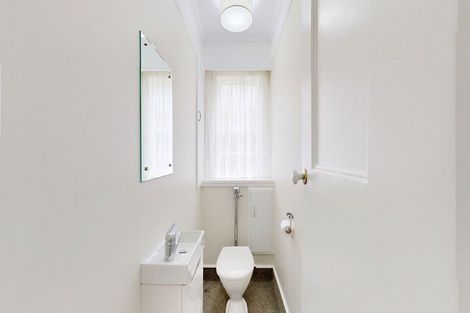 Photo of property in Wharenui Apartments, 274 Oriental Parade, Oriental Bay, Wellington, 6011