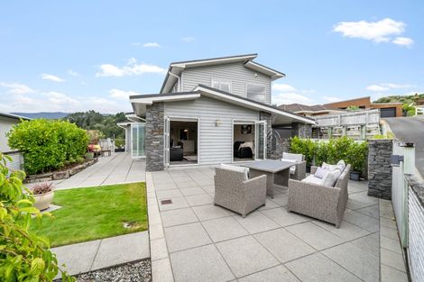 Photo of property in 43 Seymour Grove, Kingsley Heights, Upper Hutt, 5018