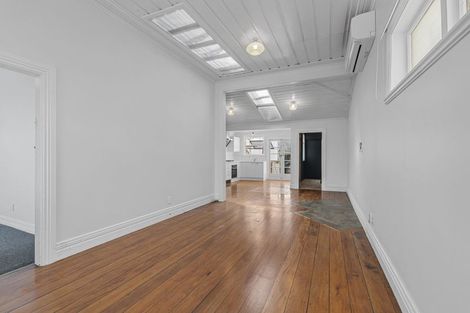 Photo of property in 165 Lemon Street, Strandon, New Plymouth, 4312