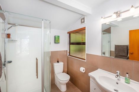 Photo of property in 11 Musket Lane, Whitby, Porirua, 5024