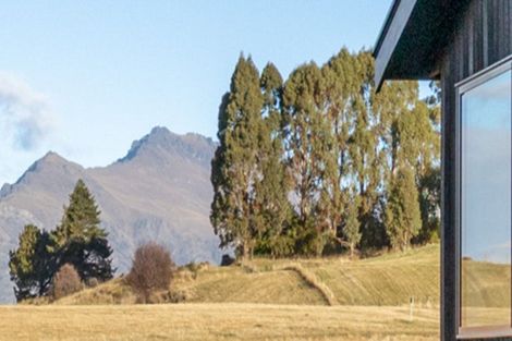 Photo of property in 65 Oregon Drive, Kelvin Heights, Queenstown, 9300