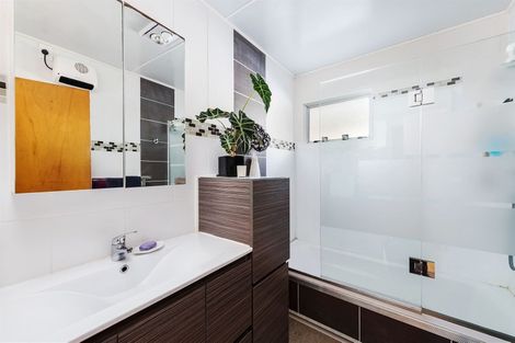 Photo of property in 1/21 Solar Road, Glen Eden, Auckland, 0602