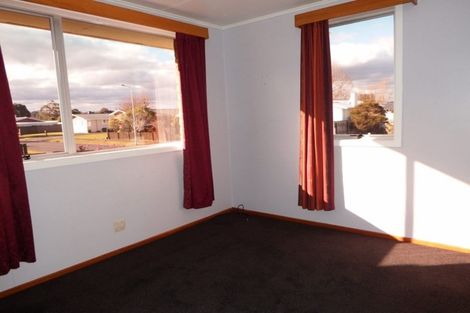 Photo of property in 10 Purnell Place, Marton, 4710