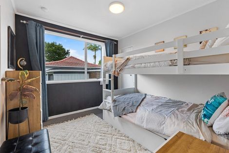 Photo of property in 2/57 Solar Road, Glen Eden, Auckland, 0602