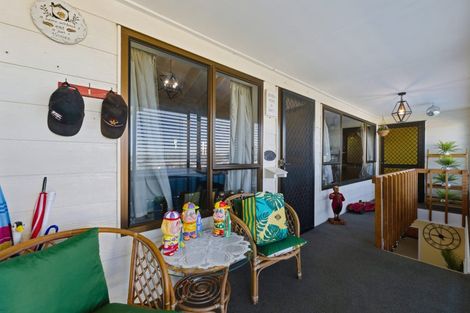 Photo of property in 647 Pukehina Parade, Pukehina, Te Puke, 3189