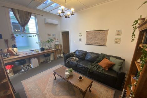 Photo of property in 86 Tasman Street, Mount Cook, Wellington, 6021