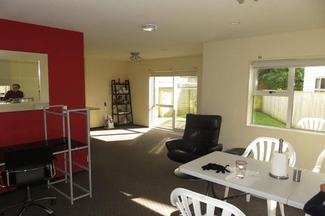 Photo of property in 17 Wantwood Grove, Churton Park, Wellington, 6037