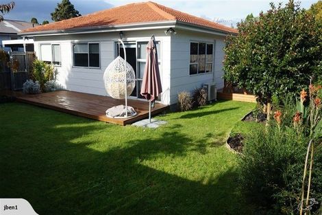 Photo of property in 2/21 Harper Street, Papakura, 2110