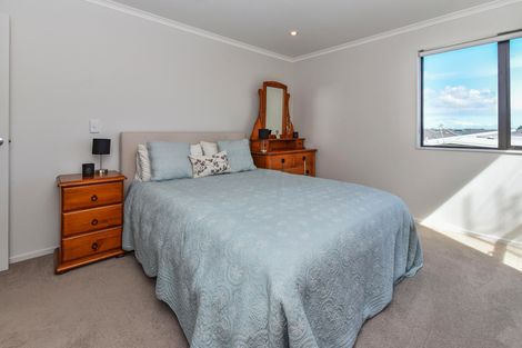 Photo of property in 17 Costa Viva Crescent, Karaka, Papakura, 2113