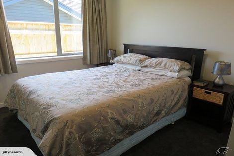 Photo of property in 5 Hydrangea Lane, Milson, Palmerston North, 4414