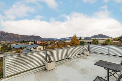 Photo of property in 31a Kings Drive, Wanaka, 9305
