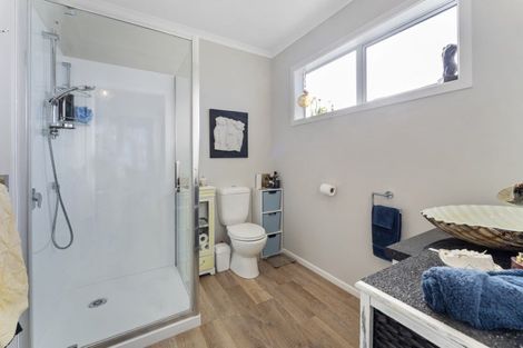 Photo of property in 39 Seagrass Place, Otaki Beach, Otaki, 5512
