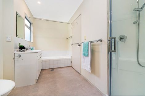 Photo of property in 62a Glendale Road, Glen Eden, Auckland, 0602