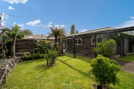 Photo of property in 13 Hamilton Road, Cambridge, 3434