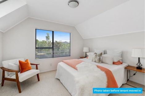 Photo of property in 1/1 Tern Place, Unsworth Heights, Auckland, 0632
