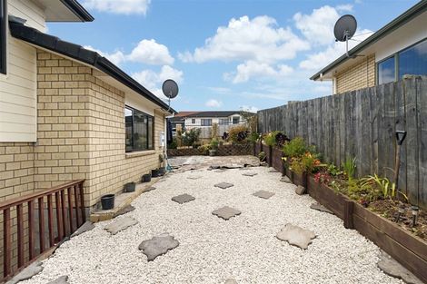 Photo of property in 24 Gordon Stanley Drive, Massey, Auckland, 0614
