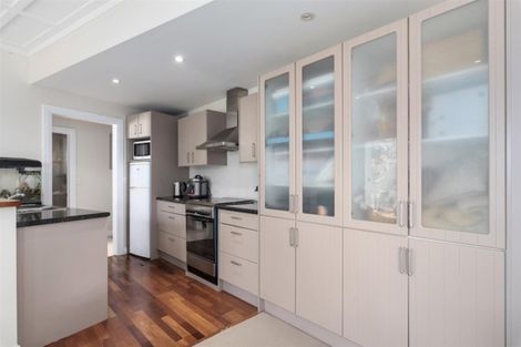 Photo of property in 2 Glade Place, Birkenhead, Auckland, 0626