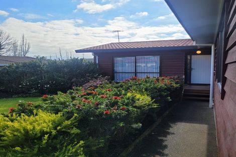 Photo of property in 27 Septimus Place, Henderson, Auckland, 0612