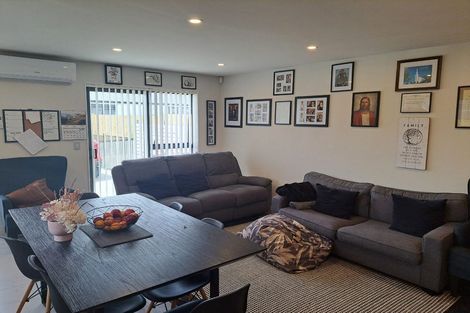 Photo of property in 20 Rorotu Avenue, Karaka, 2113