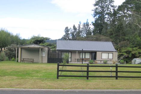 Photo of property in 103 Avalon Place, Whangamata, 3620