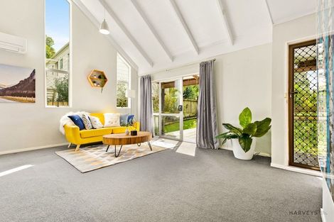 Photo of property in 2/21 Kashmir Road, Glen Eden, Auckland, 0602