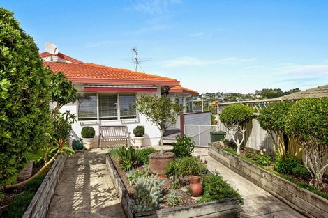 Photo of property in 12 Palmgreen Court, Stanmore Bay, Whangaparaoa, 0932