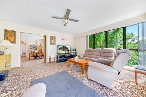 Photo of property in 1 Kowhai Avenue, Mangere Bridge, Auckland, 2022
