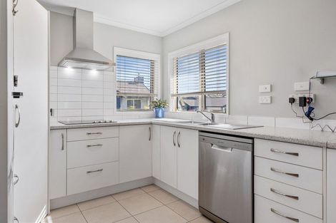 Photo of property in 39 Bridgewater Way, Pyes Pa, Tauranga, 3112