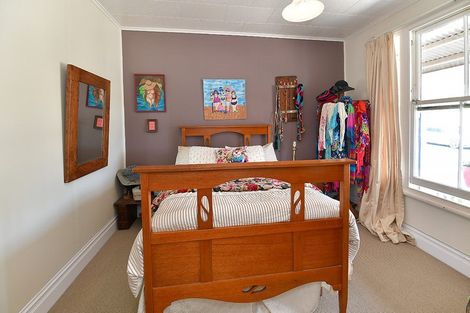 Photo of property in 28 Puriri Street, Helensville, 0800