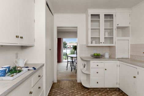 Photo of property in 6 Balmoral Street, Taradale, Napier, 4112