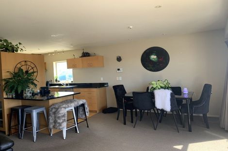Photo of property in 2/1086 Papamoa Beach Road, Papamoa Beach, Papamoa, 3118
