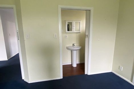 Photo of property in 32 Strowan Road, Strowan, Christchurch, 8052