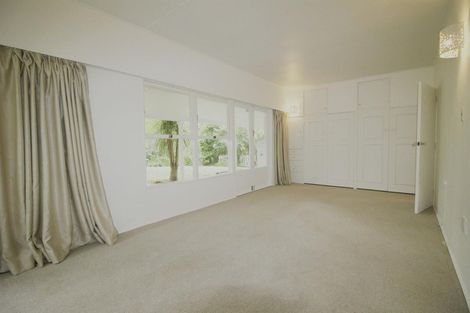 Photo of property in 208 Godley Road, Titirangi, Auckland, 0604