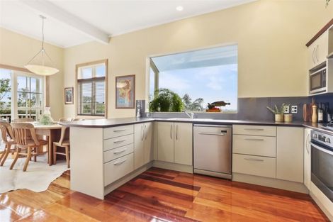 Photo of property in 42 Maritime Terrace, Birkenhead, Auckland, 0626
