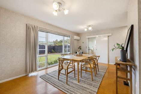 Photo of property in 10 Dunrobin Place, Avonhead, Christchurch, 8042