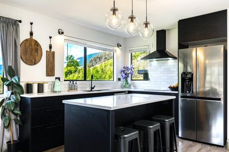 Photo of property in 1058 Queen Charlotte Drive, Linkwater, Picton, 7281