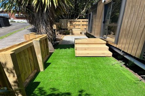 Photo of property in 46 Newington Road, Henderson, Auckland, 0612