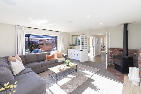 Photo of property in 54 Regency Crescent, Redwood, Christchurch, 8051