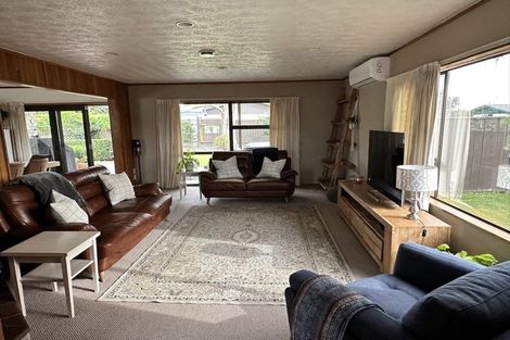 Photo of property in 2 Wainscott Street, Greenmeadows, Napier, 4112