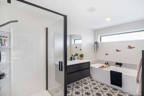 Photo of property in 13 Angus Place, Rangiora, 7400