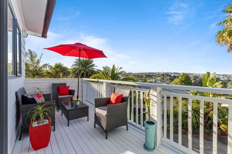 Photo of property in 38 Hyde Road, Rothesay Bay, Auckland, 0630