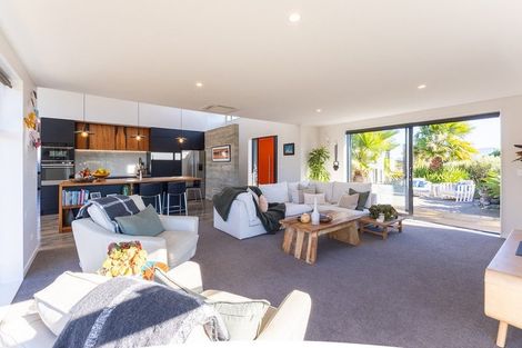 Photo of property in 9 Te Heke Place, Waikanae, 5036